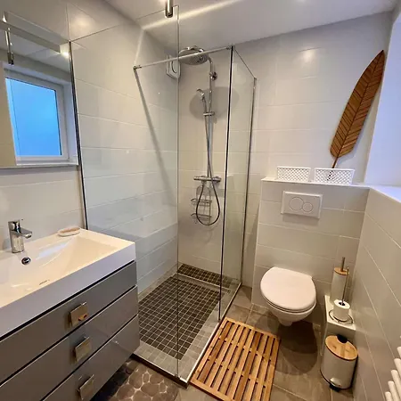 Calme T2 Avec Terrasse A - Fr-1-226b-2 Lägenhet